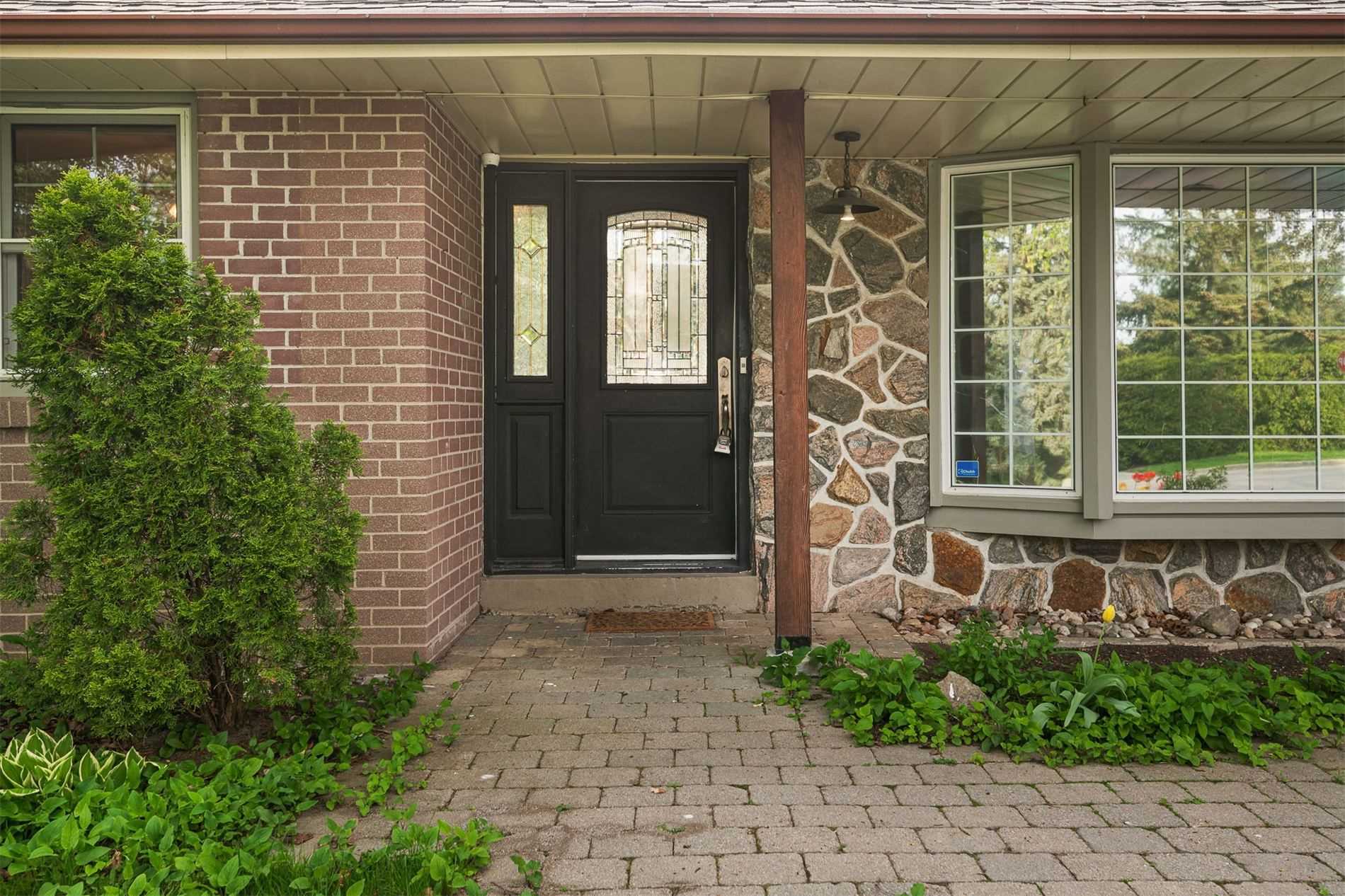 123 Sherwood Forest Dr