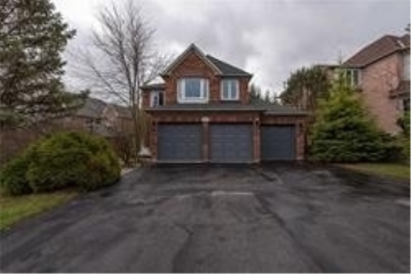 170 Widdifield Ave, Newmarket