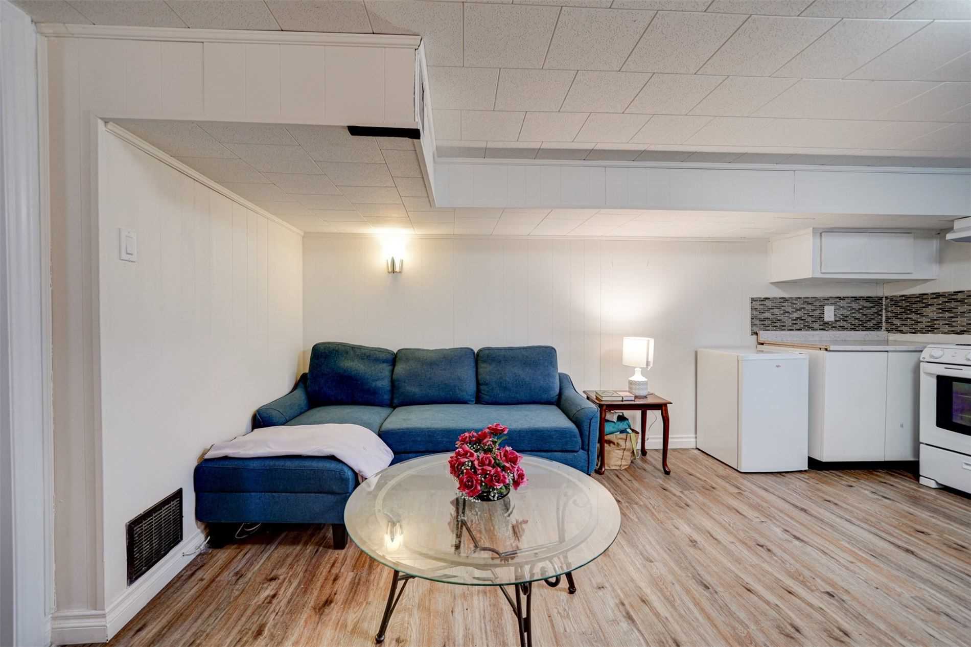 89 Murray Dr