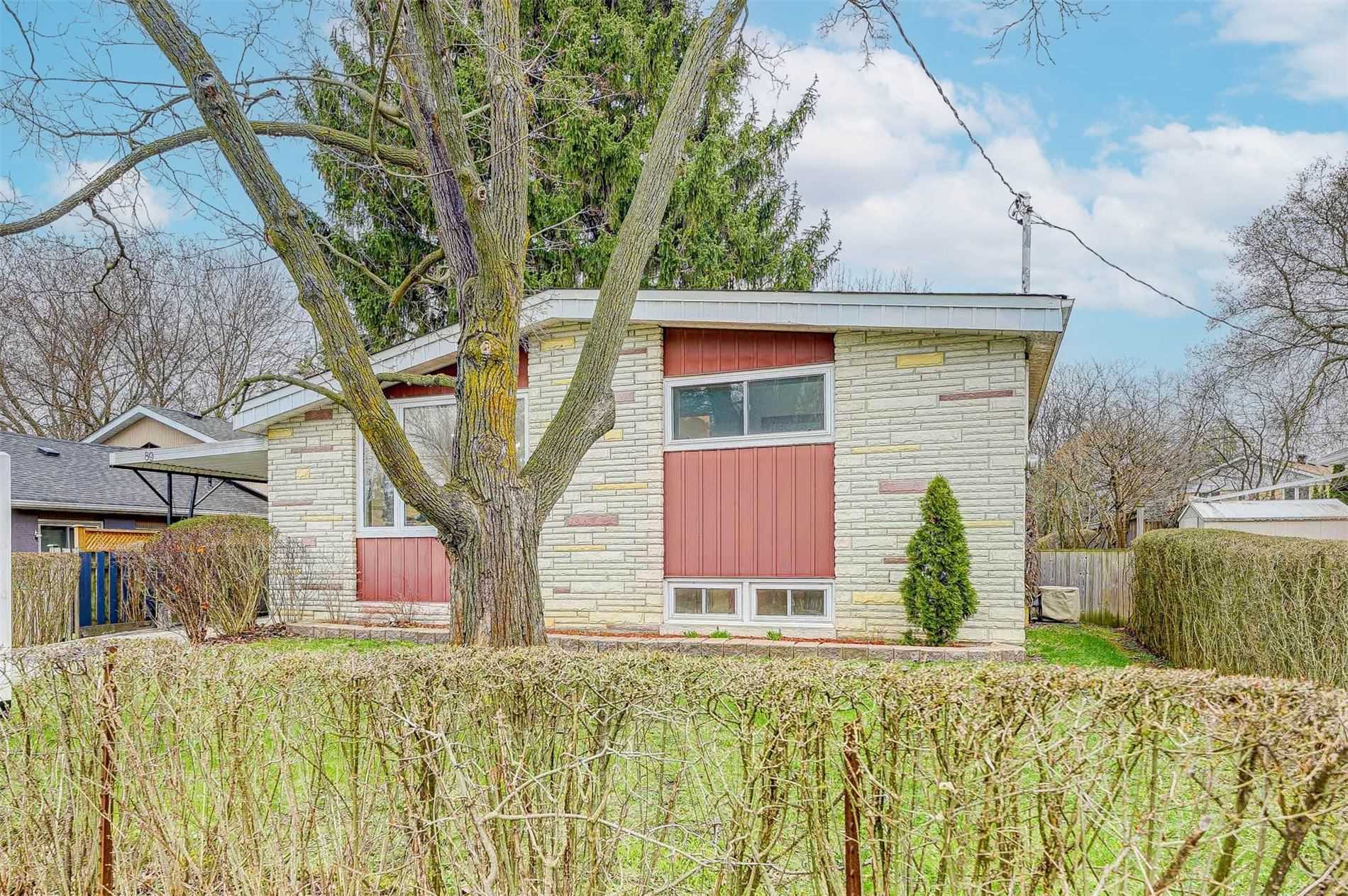 89 Murray Dr