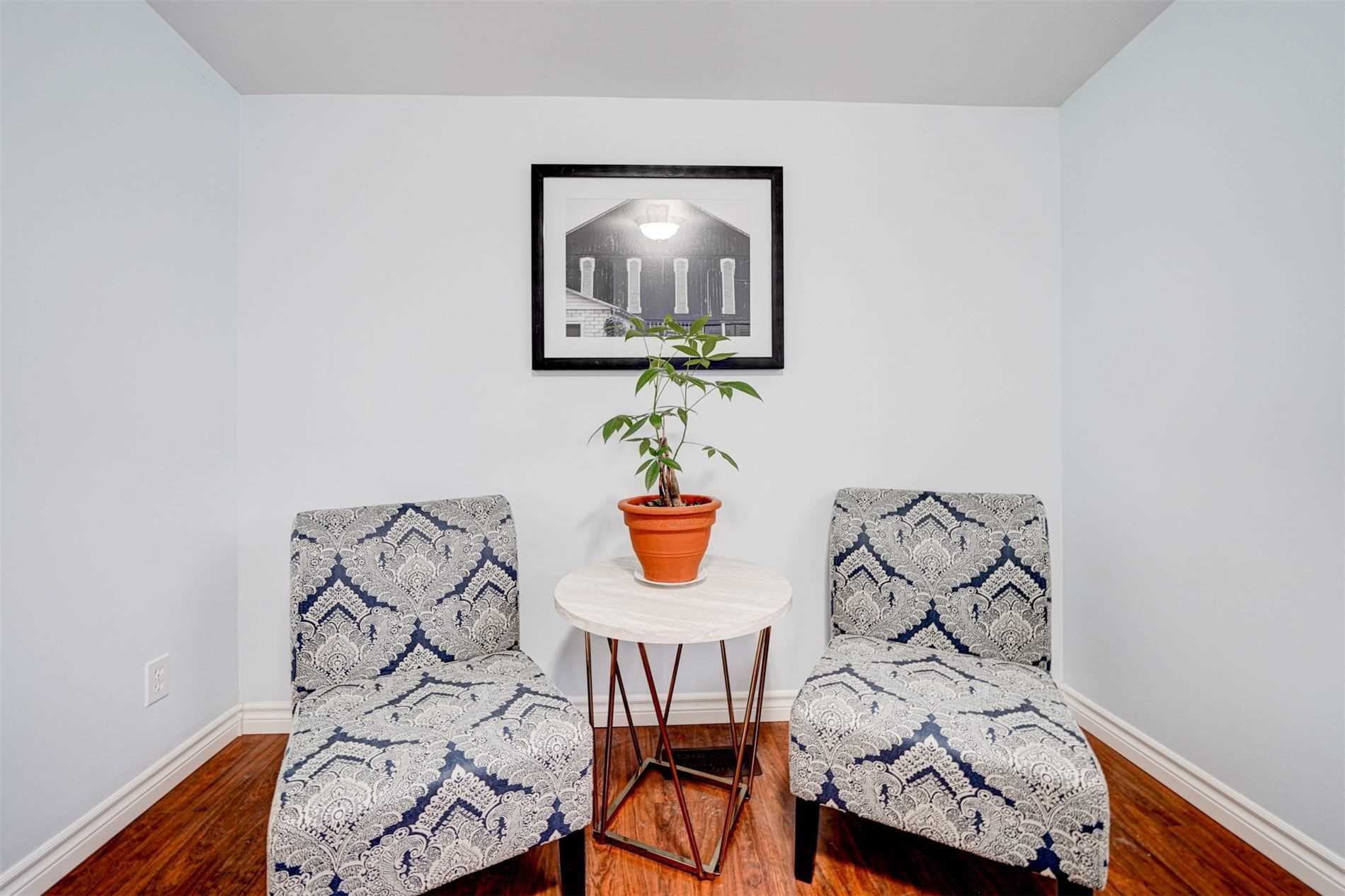 89 Murray Dr