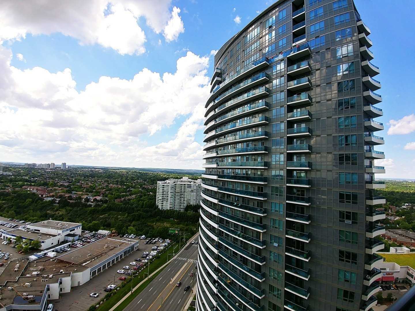 7161 Yonge St, #2133