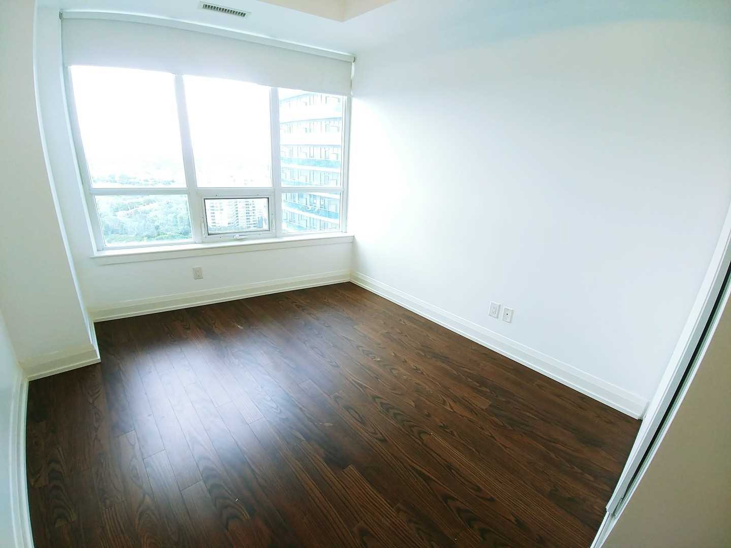 7161 Yonge St, #2133
