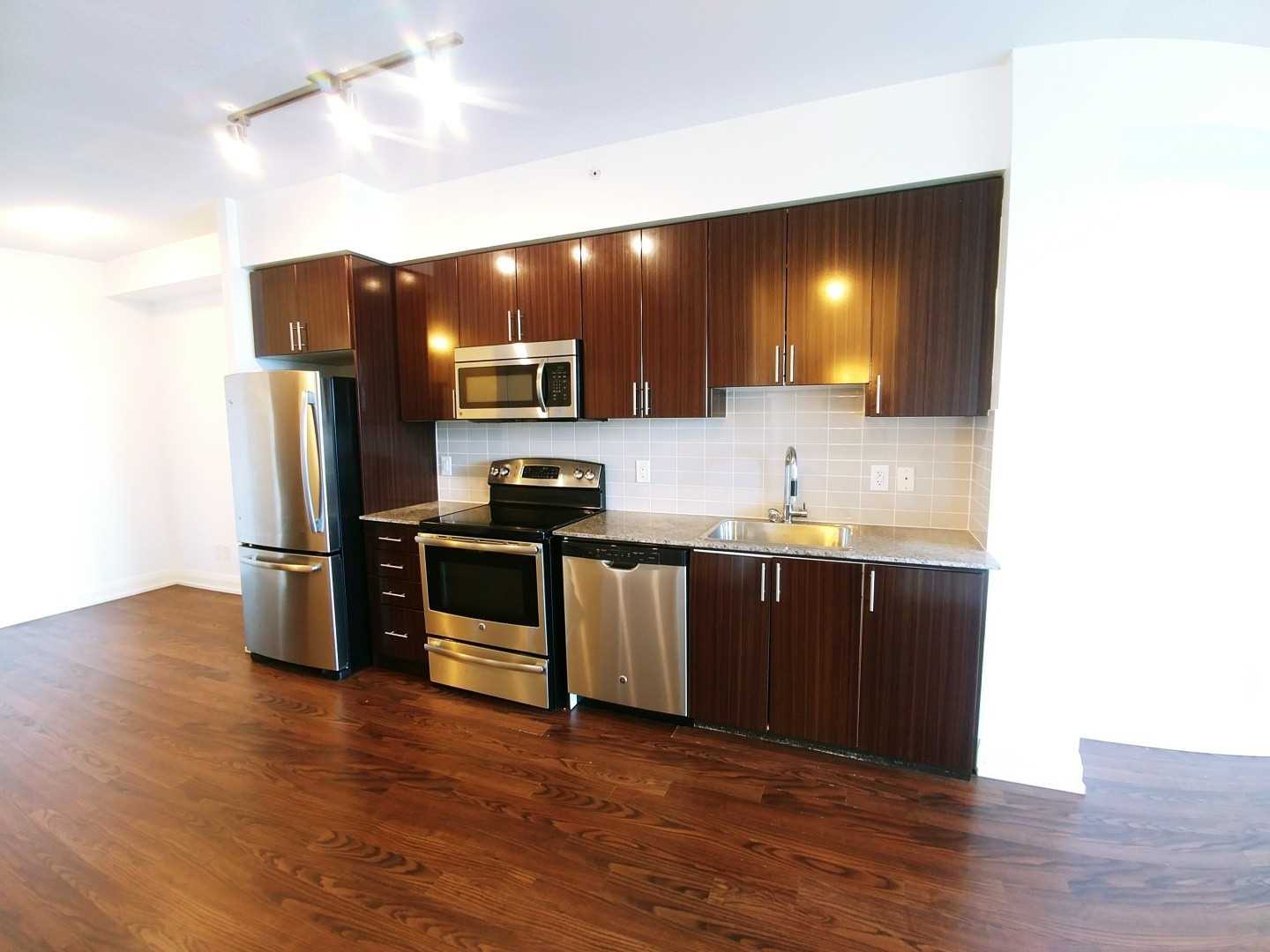 7161 Yonge St, #2133