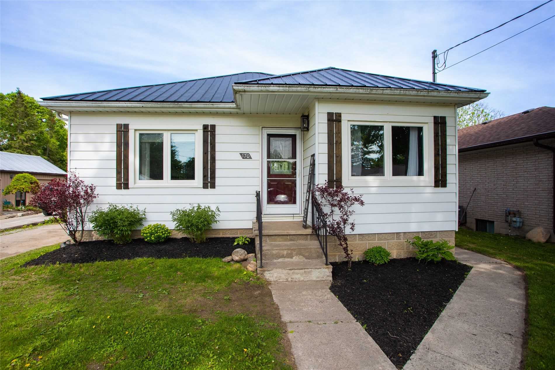 170 St John St