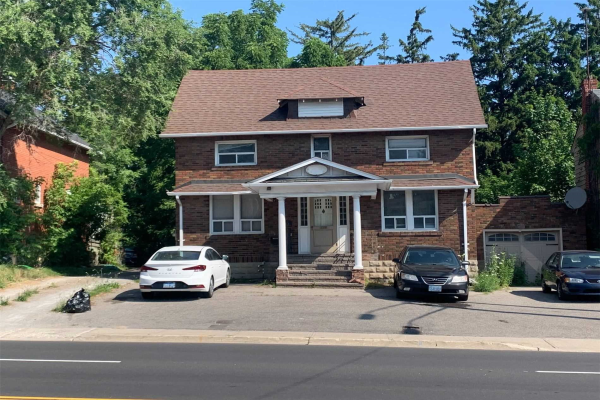 76 Major Mackenzie St E, Richmond Hill