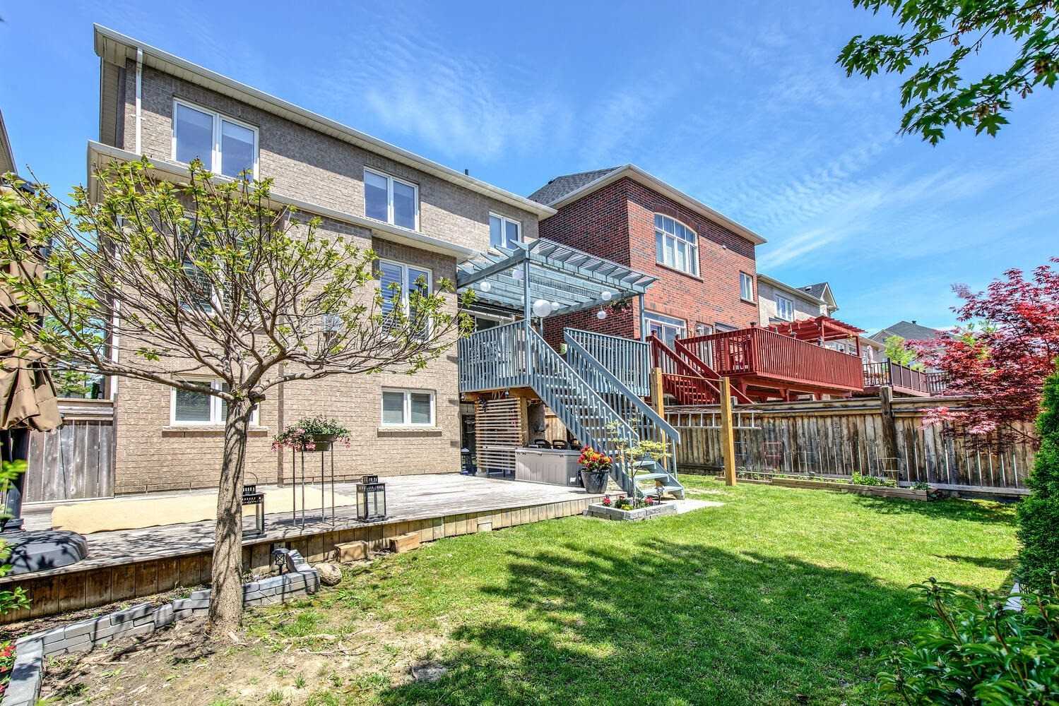 15 Golden Orchard Rd