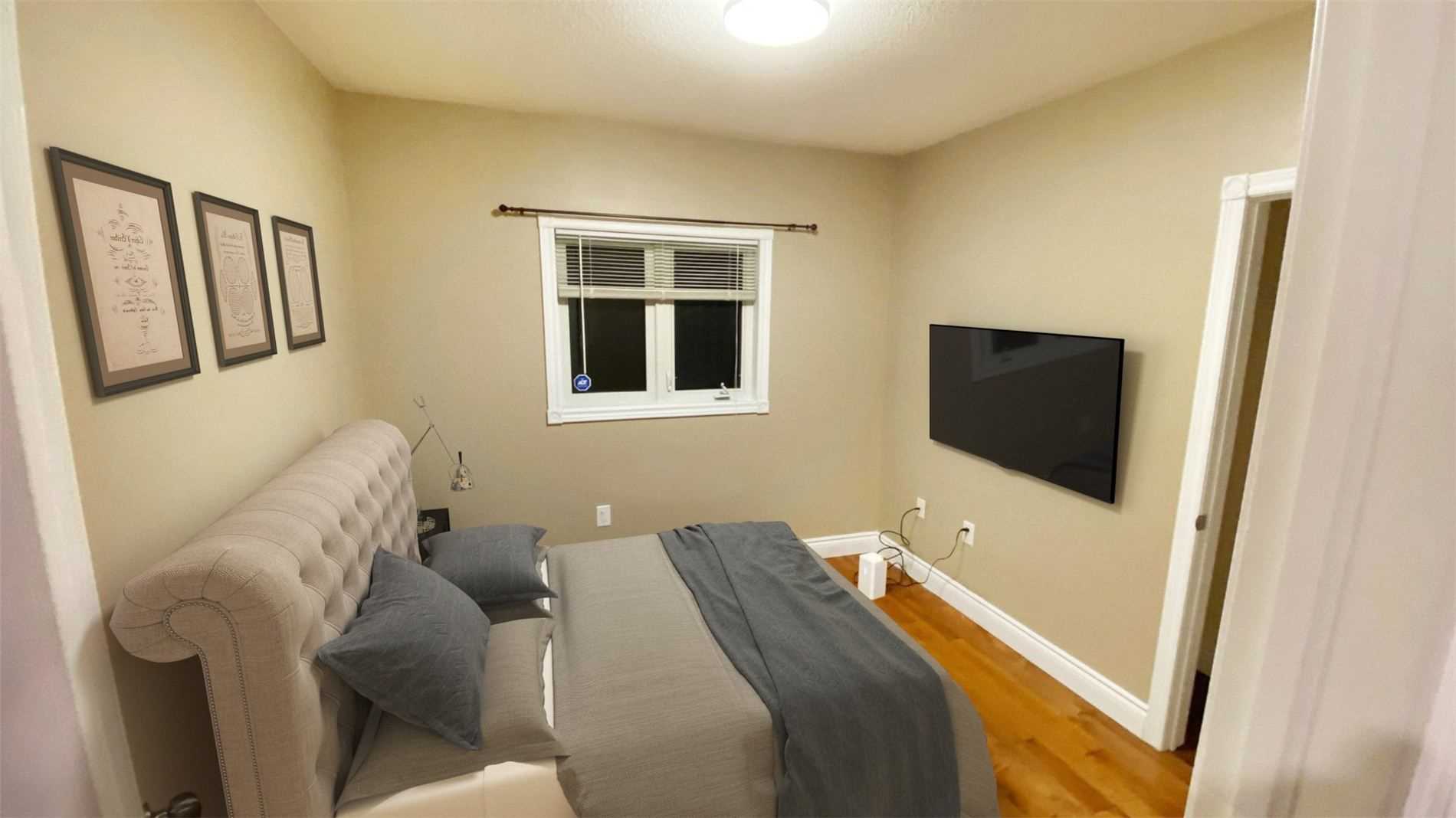 33 Roselm Ave