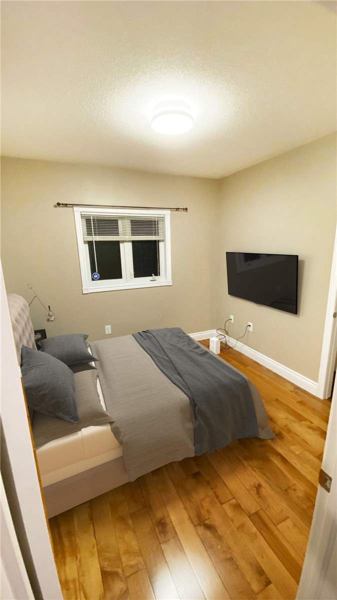 33 Roselm Ave
