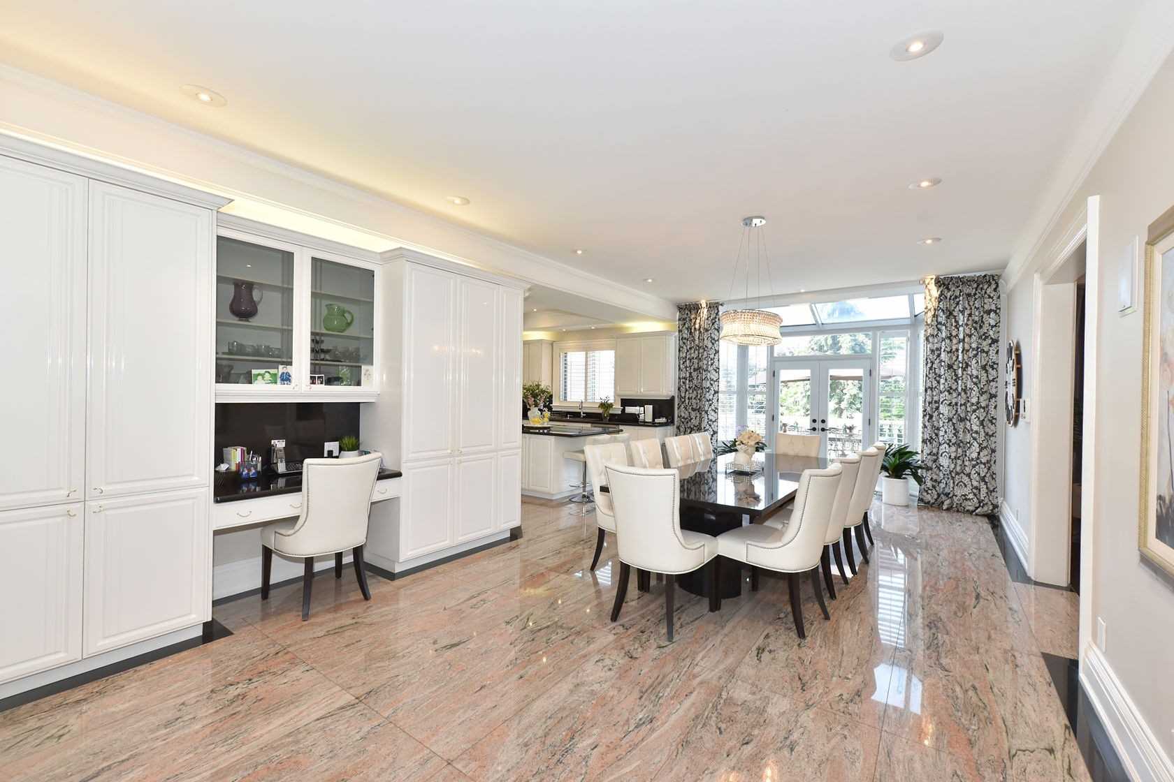 71 Delia Pl