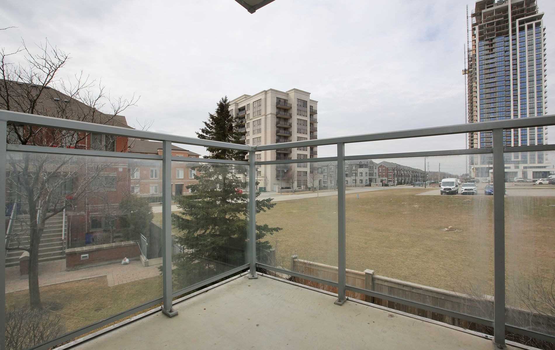 48 Suncrest Blvd, #206