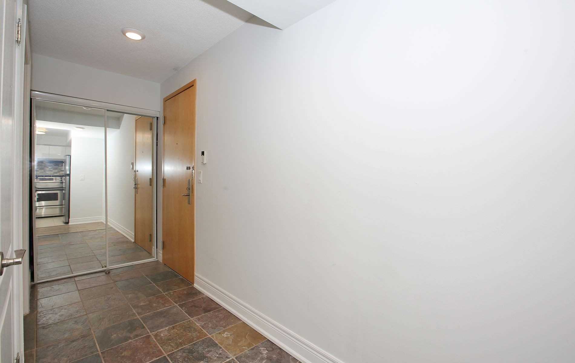 48 Suncrest Blvd, #206