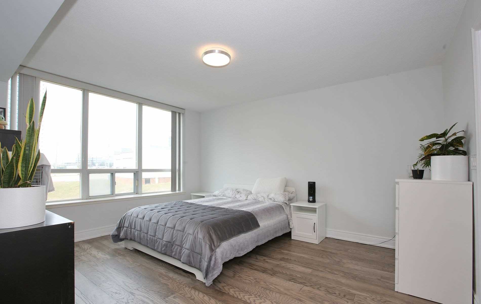 48 Suncrest Blvd, #206