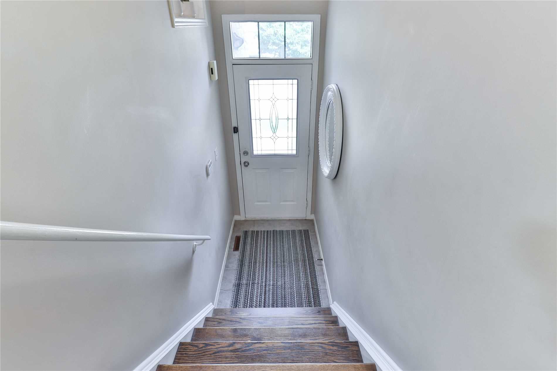 100 Coburg Cres