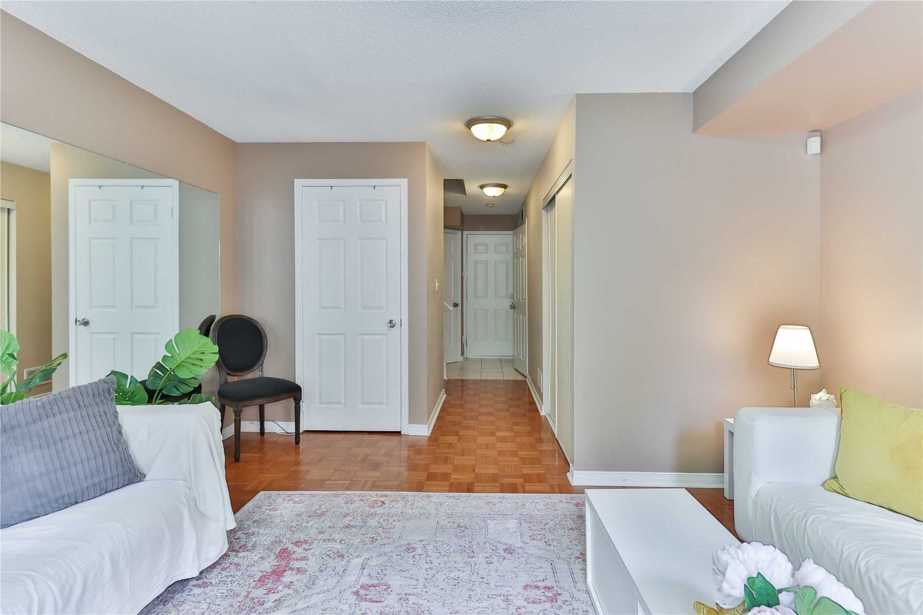 100 Coburg Cres