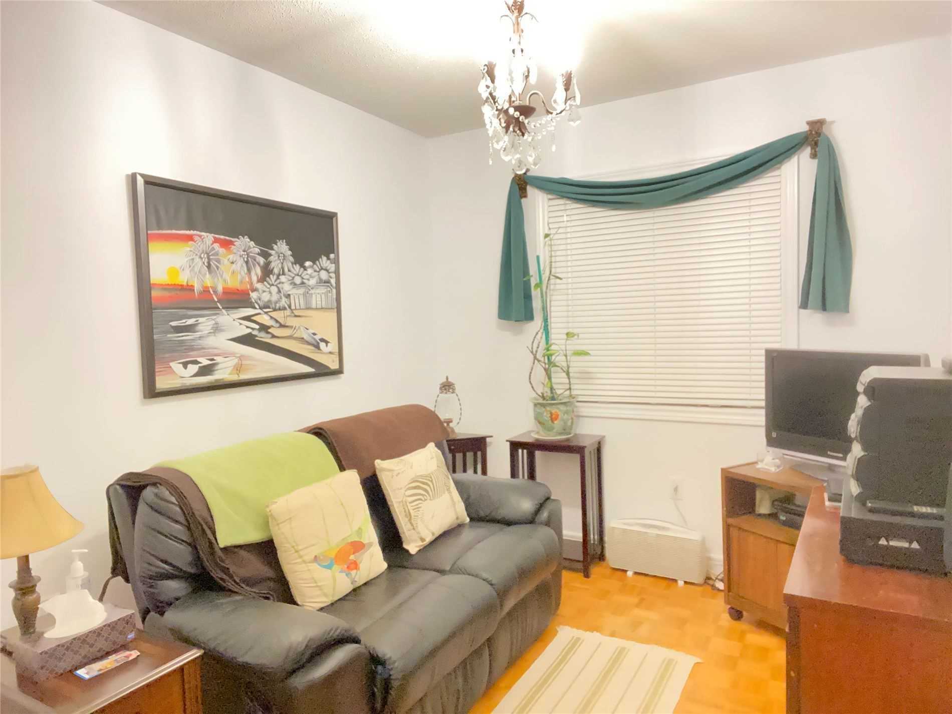 73 Widdifield Ave