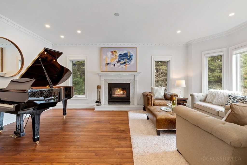 452 Feasby Rd