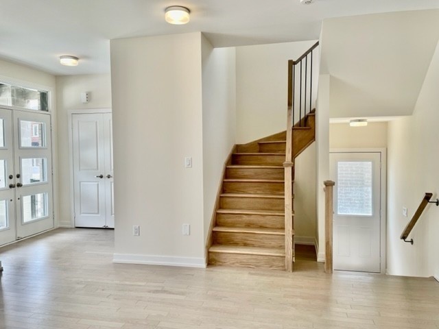206 Webb St