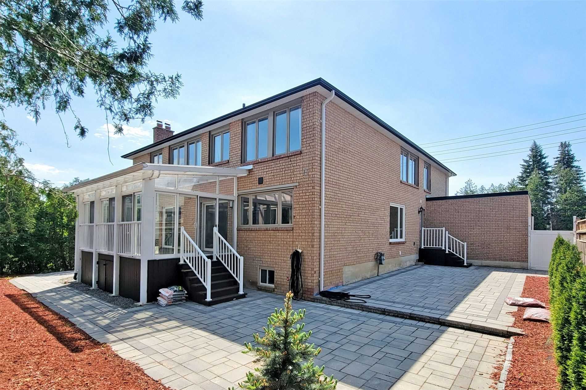 568 Elgin Mills Rd W