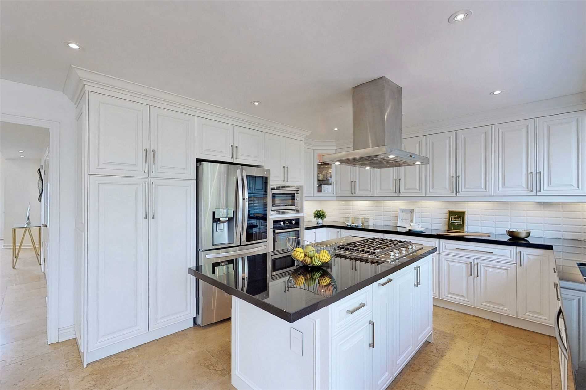 568 Elgin Mills Rd W