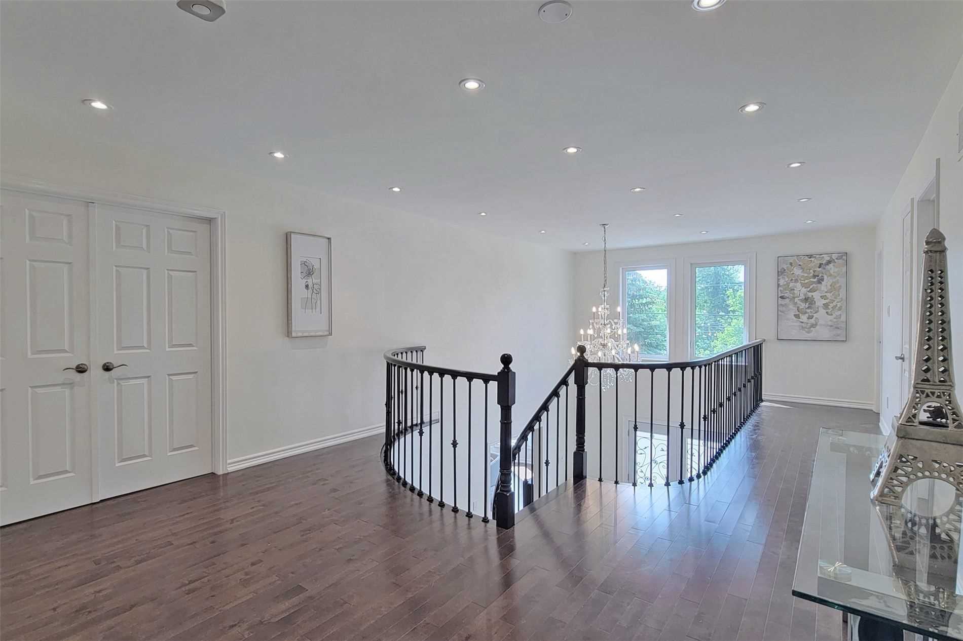 568 Elgin Mills Rd W