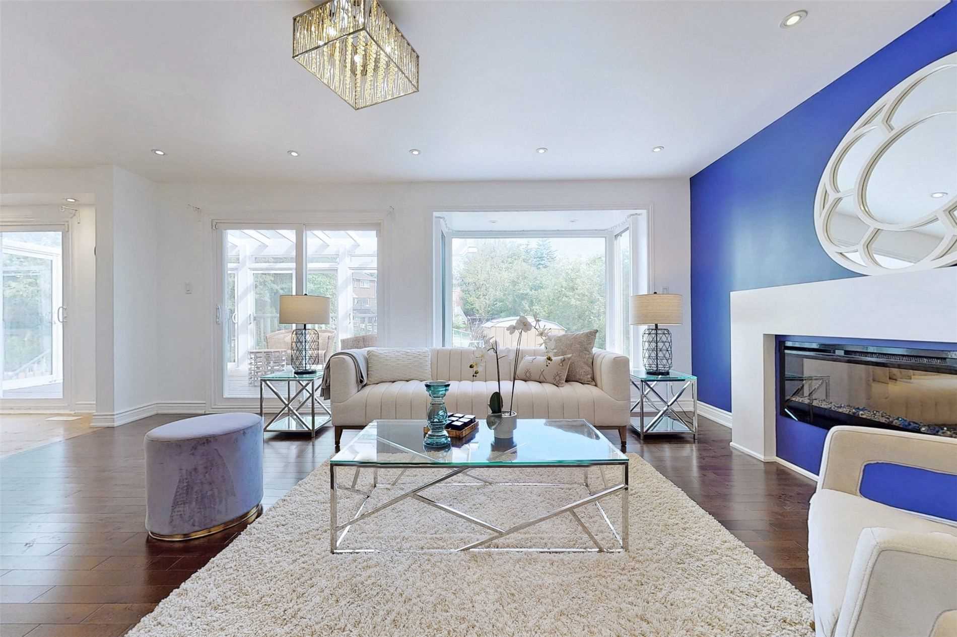 568 Elgin Mills Rd W