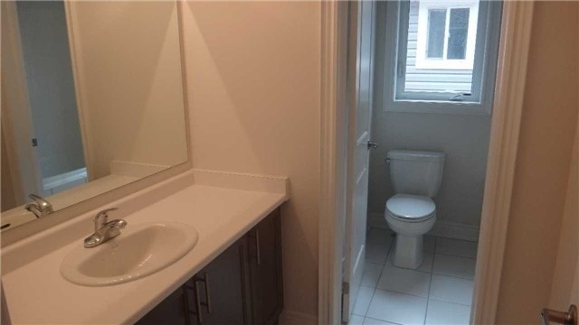 11 Robert Wilson Cres