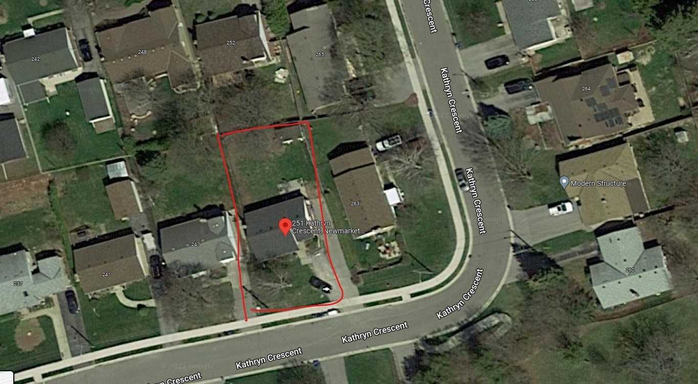 251 Kathryn Cres