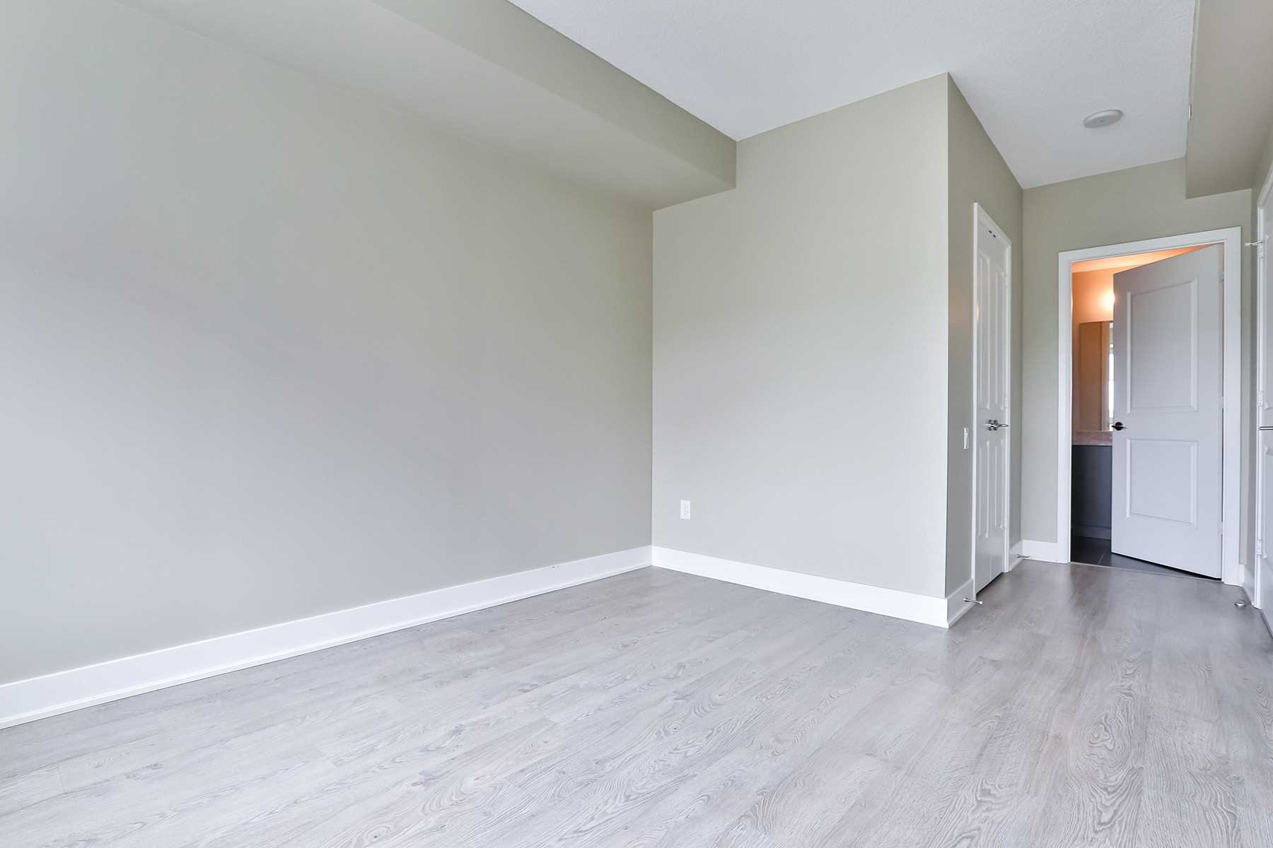 7608 Yonge St, #607