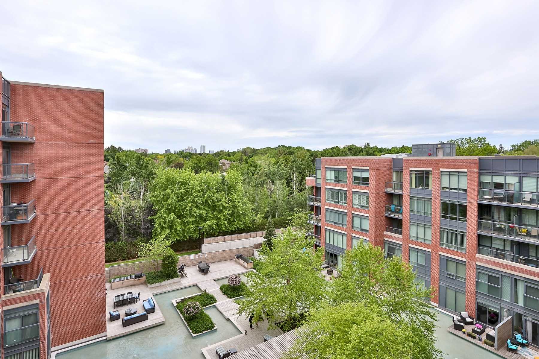 7608 Yonge St, #607
