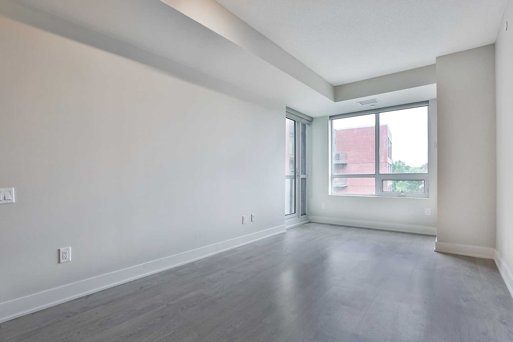 7608 Yonge St, #607