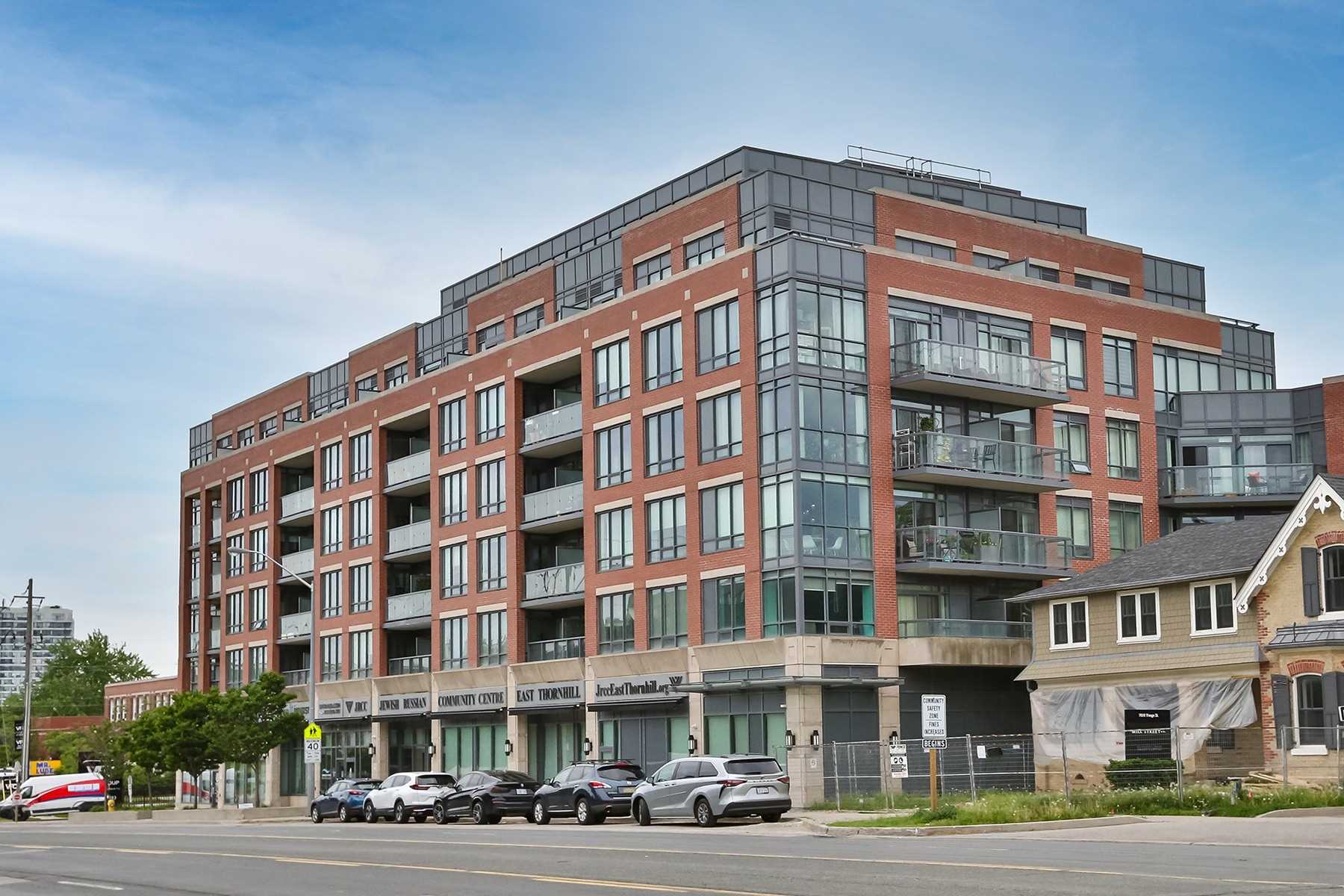 7608 Yonge St, #607