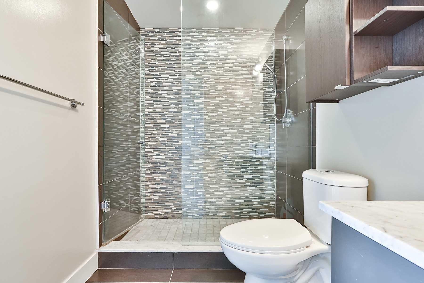 7608 Yonge St, #607