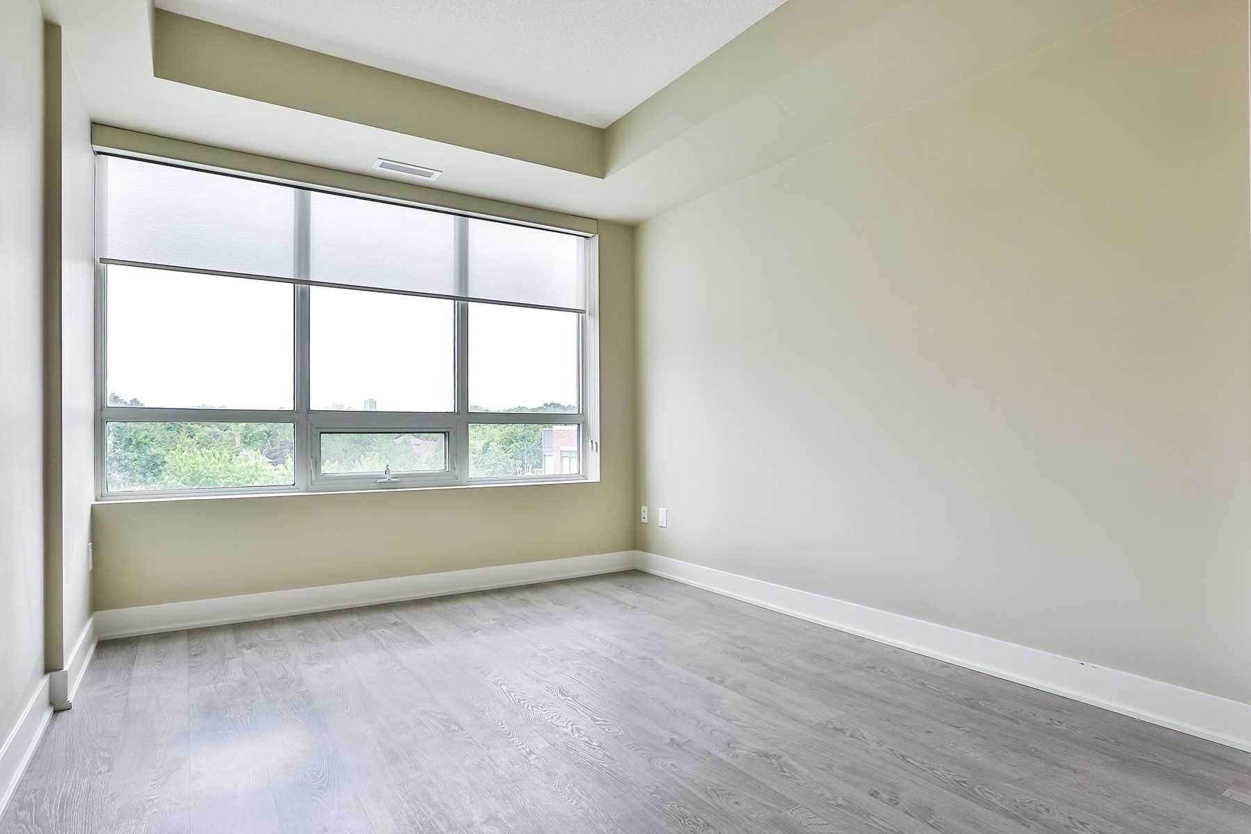 7608 Yonge St, #607