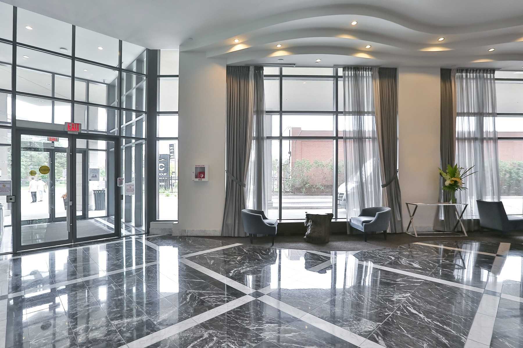 7608 Yonge St, #607
