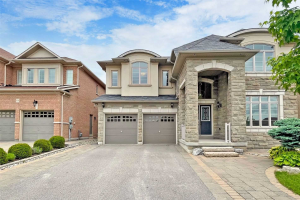 142 Greenforest Grve, Whitchurch-Stouffville