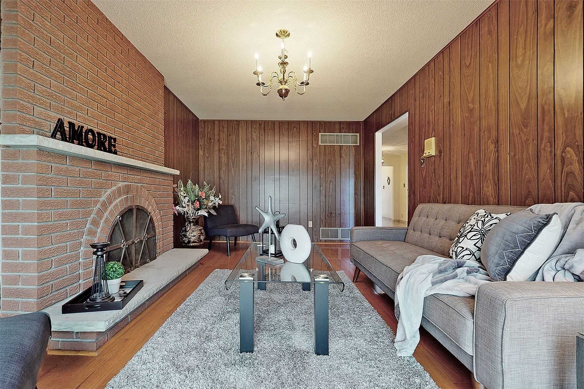 116 Risebrough Circ