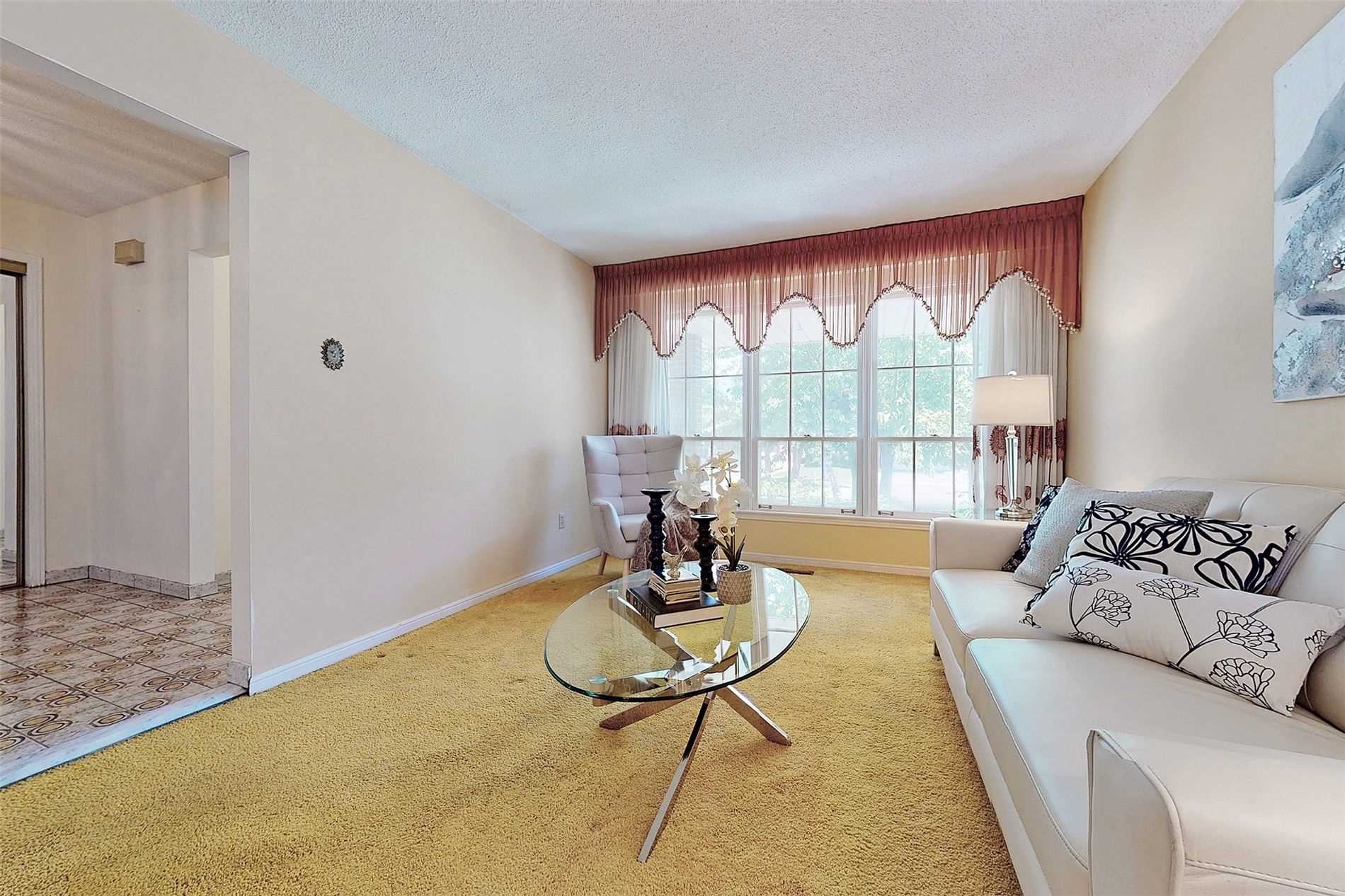 116 Risebrough Circ