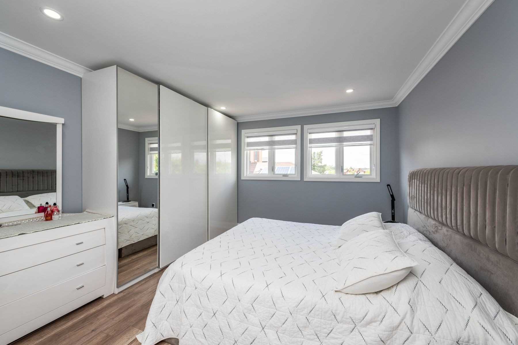 2 Twinberry Cres