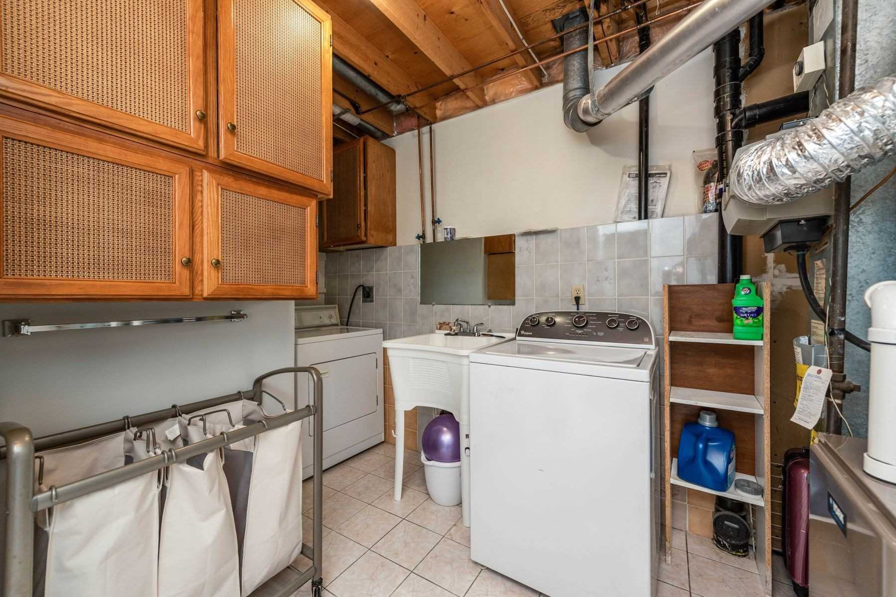 2 Twinberry Cres