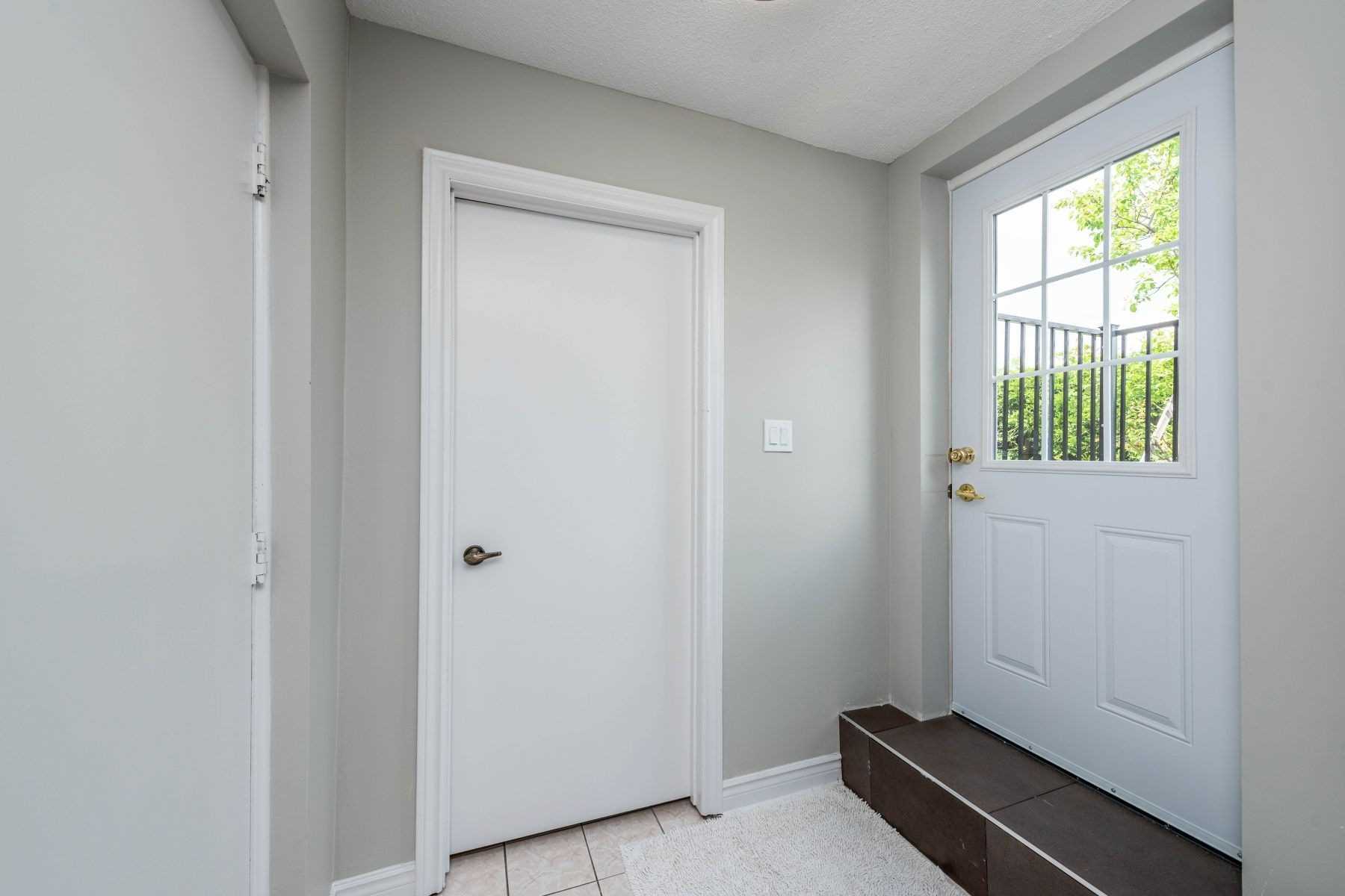 2 Twinberry Cres
