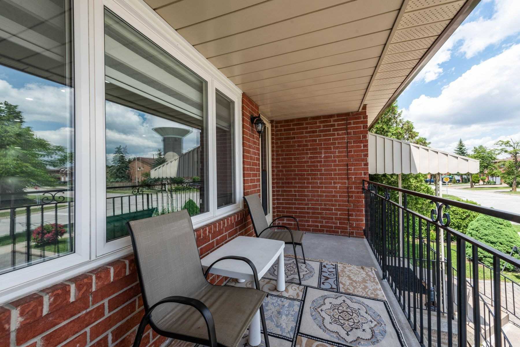 2 Twinberry Cres