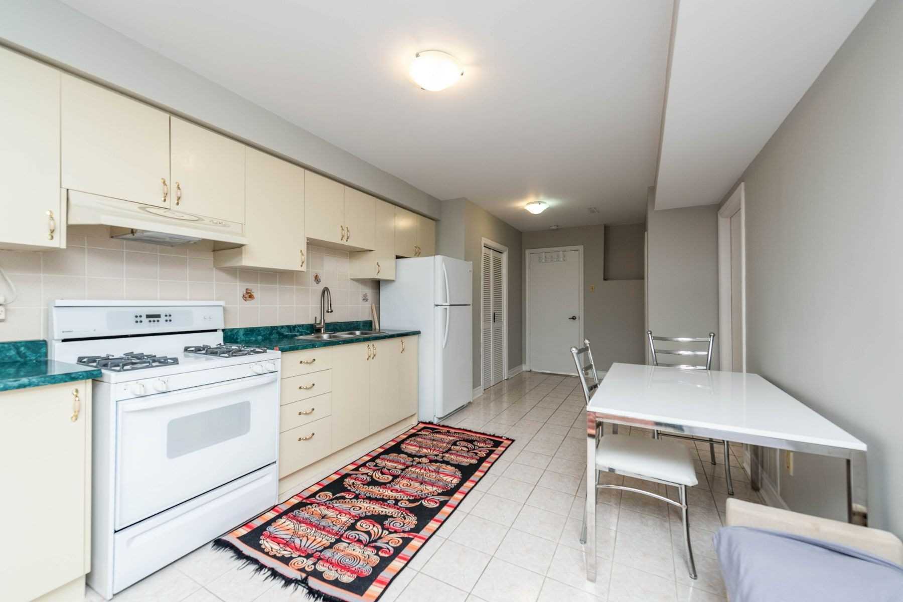 2 Twinberry Cres