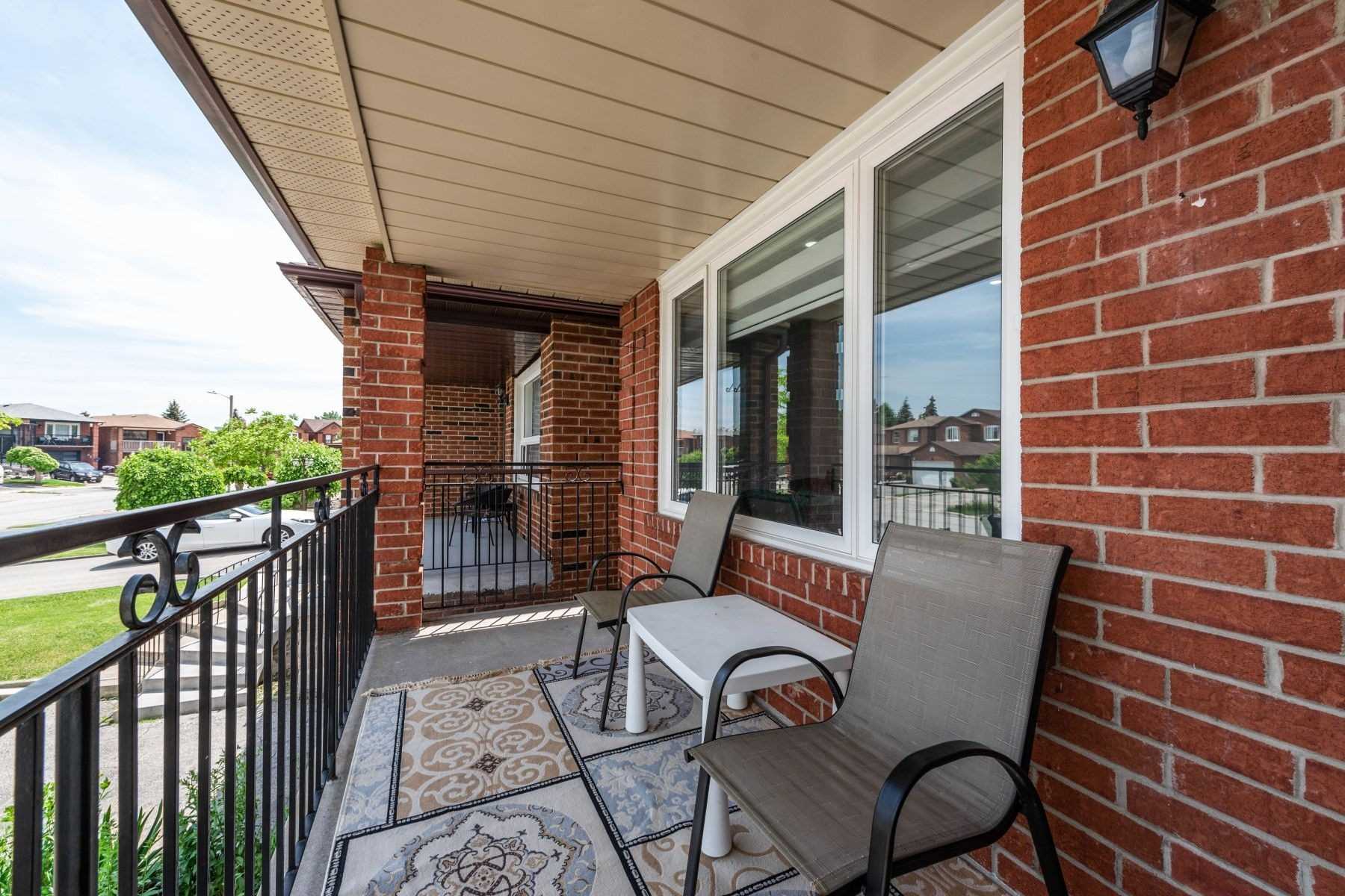 2 Twinberry Cres