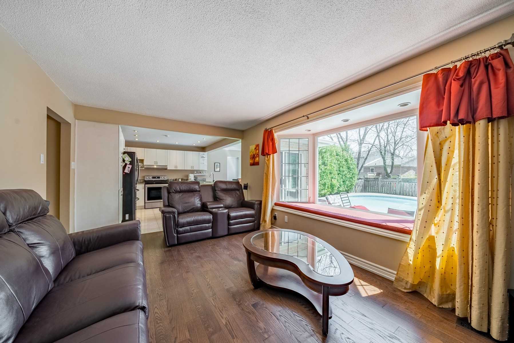 21 Mayvern Cres