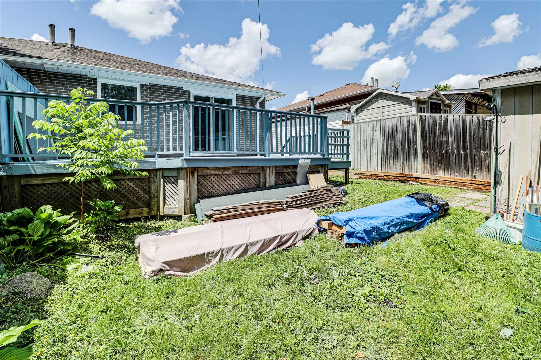 33 Longford Dr