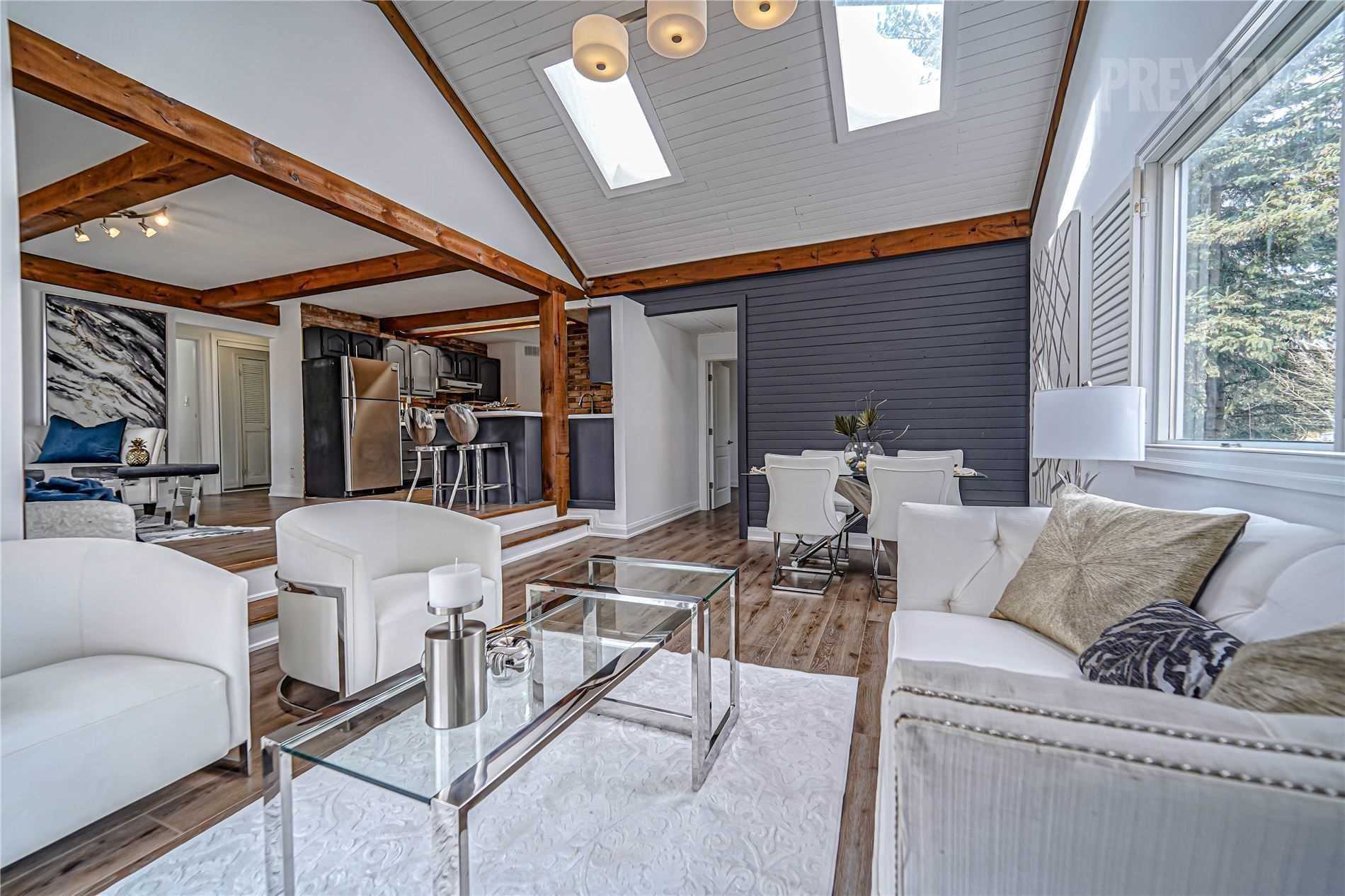 15 River Dr