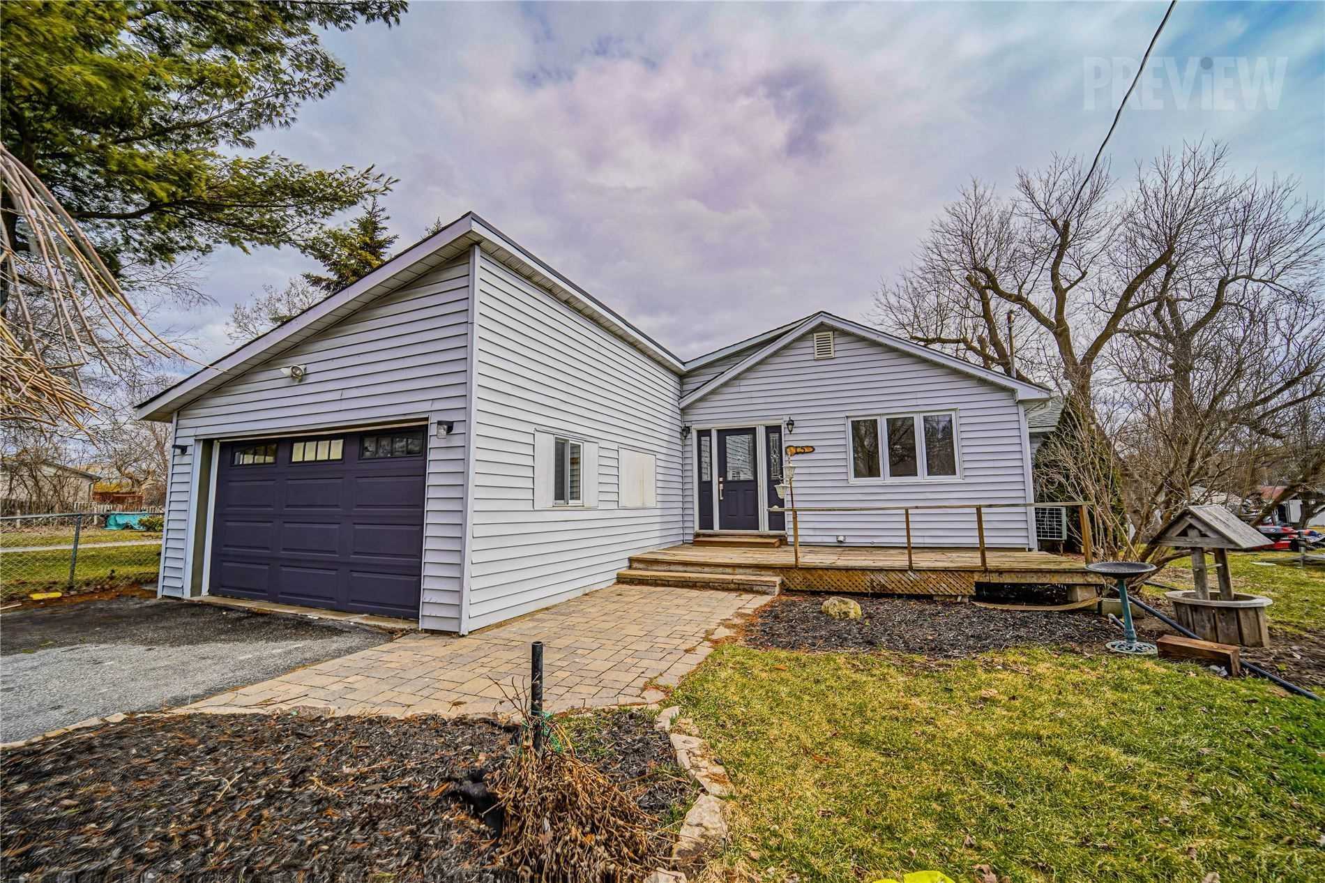 15 River Dr