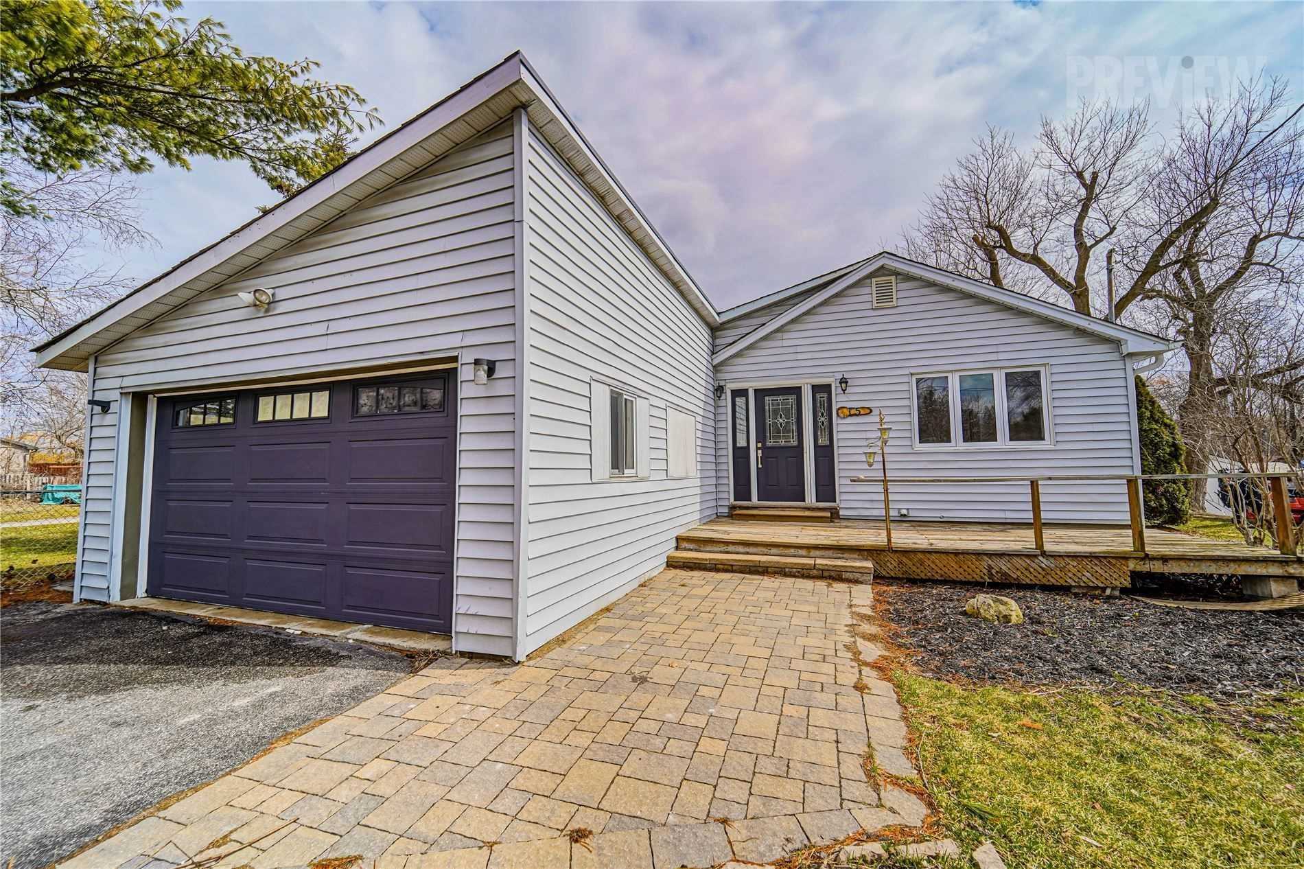 15 River Dr