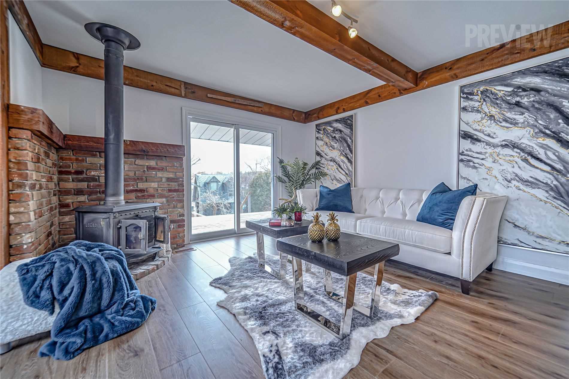 15 River Dr